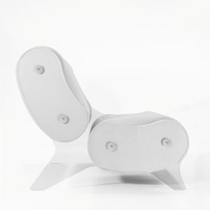 Fotoliu dormitor colectie KUUMO MW06 perne albe cotiere laterale panouri PMMA transparente