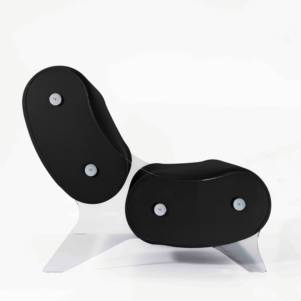 Fotoliu elegant colectie KUUMO MW06 perne negre cotiere laterale panouri PMMA transparente