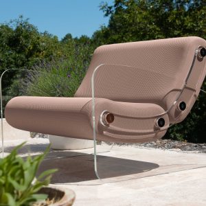 fotoliu confortabil colectie KUUMO MW03 sezut si spatar bej 90 cm cotiere laterale PMMA panouri transparente